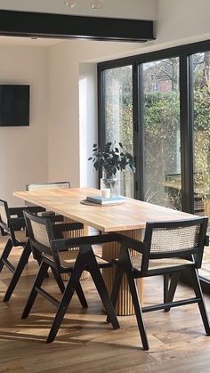 Dining Scandinavian Style, Scandi Dining Room Ideas, Condo Styling, Minimal Dining Table, Bread Puns, Wood Rectangular Dining Table, Minimal Dining, Hosting Events, Handmade Dining Table