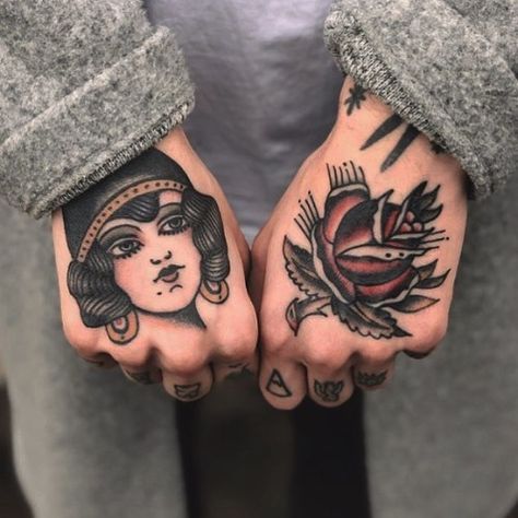 Tattoo Sonne, Traditional Hand Tattoo, Traditional Black Tattoo, Black Rose Tattoos, Skeleton Hand Tattoo, Inspiration Tattoos, Hand Tattoos For Women, Traditional Tattoo Design, Classy Lady