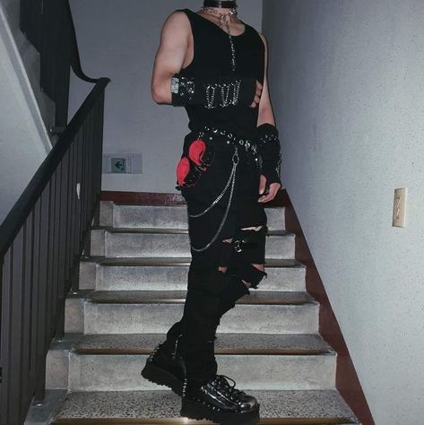 Goth Outfits Men Punk Rock, Alternative Outfit Ideas Men, Punk Outfits 80s Men, Fancy Punk Outfits Men, Metal Band Outfit Men, Punk Street Style Men, Man Alternative Style, Punk Goth Fashion Men, Goth Outfits Men Summer