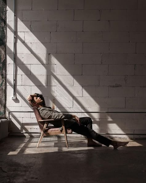 Window Photoshoot Ideas, Industrial Photoshoot Ideas, Loft Photoshoot, Couch Photography, Posing Women, New York Loft, Loft Studio, Branding Shoot, Photoshoot Studio