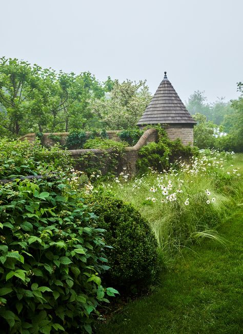 Gentle Flowers, Miranda Brooks, Garden Notes, Dining Room Cozy, House Gardens, Garden Stand, Walled Garden, Dressing Rooms, Moon Garden