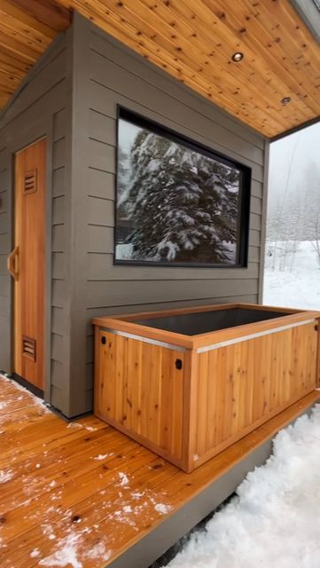 Sauna Builder 🇨🇦 Authentic Scandinavian Saunas on Instagram: "🚨Just Dropped: New Cold Plunge! Tell us what you think of this sleek new design?! 👇🏼" Sauna Window Ideas, Outdoor Cold Plunge Area, Cold Plunge Tub Outdoor, Steam Shower Sauna, Sauna Under Deck, Sauna Ideas Outdoor, A Frame Sauna, Backyard Sauna And Hot Tub, Sauna In Garage