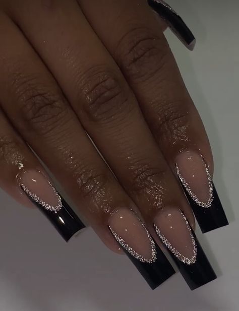 Unique Nails Black, Black And Silver Nail Inspo Acrylic, Black And Silver Sparkly Nails, Nail For New Years Ideas, Simple Nail Ideas Black, Black N Silver Nails, Black And White Birthday Nails, Nails For Black Prom Dress, Birthday Nail Designs Classy