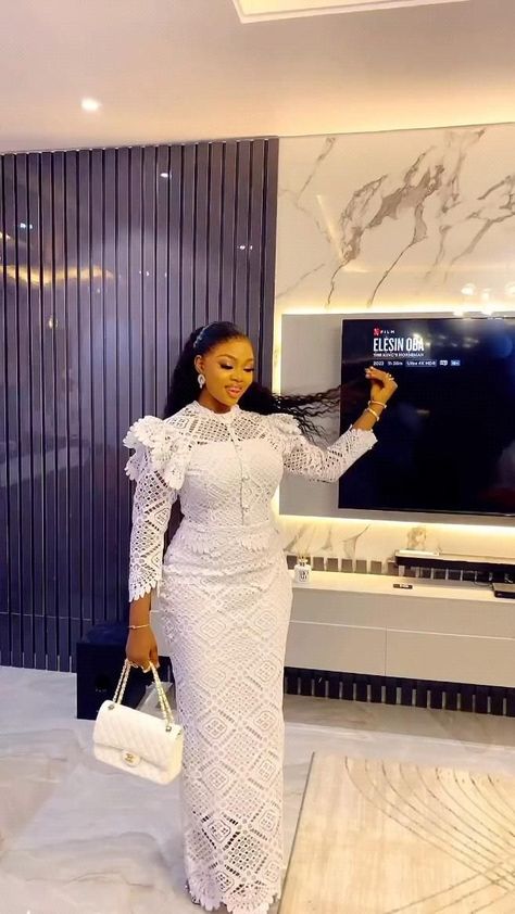 Materials Gown Style, Lace Dress Classy, Boubou Styles For Women, White Lace Gown, Bubu Gown Styles, Classy Short Dresses, Nigerian Lace Styles Dress, Modest Dresses Fashion, African Lace Styles