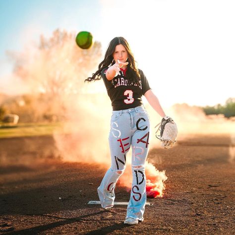 Mazie’s senior session was so fun and I LOVED every outfit and location, but these softball pictures are hands-down my favorite ones! Also,… | Instagram Softball Players Pictures, Softball Pics Poses, Softball Photo Ideas, Senior Picture Ideas With Parents, Senior Night Pictures, Senior Softball Pictures Ideas, High School Senior Picture Ideas Softball, Softball Graduation Pictures, Softball Fire Pictures