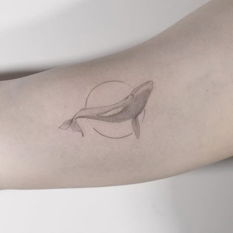 🐳 thank you Aimzhan! Aesthetic Tattoo Ideas, 15 Aesthetic, Whale Tattoo, Whale Tattoos, Ocean Tattoos, Tasteful Tattoos, Waves Tattoo, Aesthetic Tattoo, Nature Tattoos