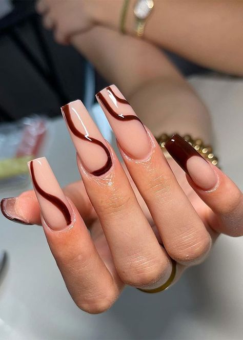 These Will Be the Most Popular Nail Art Designs of 2021 : Green and silver chrome nails Peach And Brown Nails, Brown Nails With Swirls, Designs On Clear Nails, Chocolate Swirl Nails, Chocolate Brown Nails Design, Dark Brown Nails Designs, Brown Swirl Nails, Brown Nail Designs, Chocolate Nails