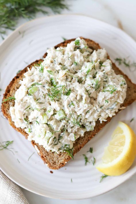 High Protein Cottage Cheese Chicken Salad Cottage Cheese Chicken, Balanced Nutritionist, Protein Cottage Cheese, Cottage Cheese Pasta, Cottage Cheese Eggs, Cheese Sauce For Pasta, High Protein Meal Prep, Healthy Chicken Salad, Cottage Cheese Recipes