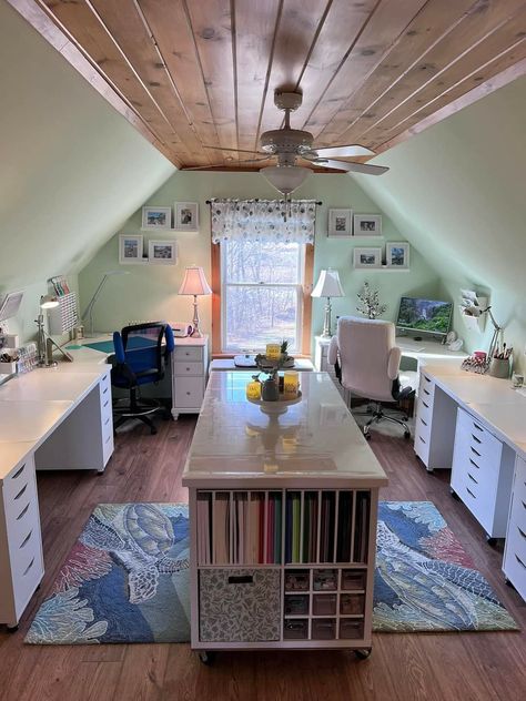 Office Craft Room Combo, Attic Office, Wood Working Projects, Sewing Room Inspiration, Shed Interior, Craft Shed, Art Studio Room, Sewing Room Design, Dream Craft Room