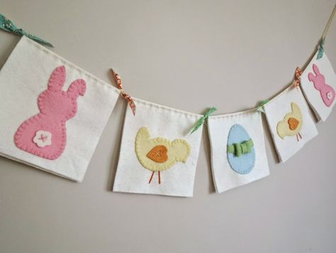 Easter Bunting, Bunting Tutorial, Easter Sewing, Felt Bunting, Bunting Diy, Easter Templates, Holiday Sewing, Spring Projects, Spring Ideas