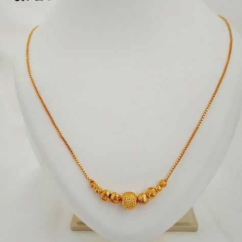 15 Gm Gold Necklace Design, Golden Chain Designs For Women, Gold Locket Designs For Women, Chain Lockets Gold Simple, Small Chains Gold, Long Chains Indian Gold, Jewelry Necklace Simple, Unique Gold Jewelry Designs, Gold Items