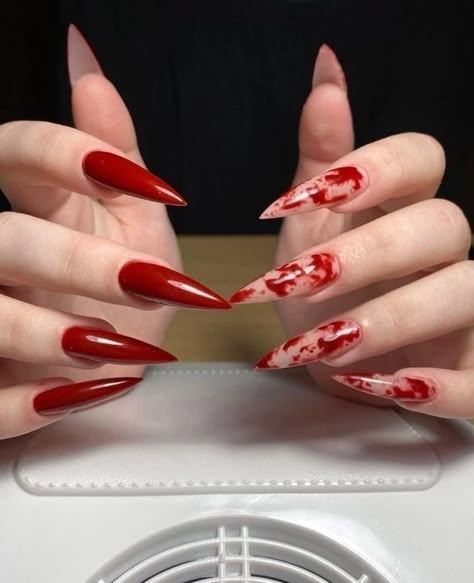 Halloween Nails Blood Splatter, Blood Nails Design, Blood Splatter Nails, Blood Nails, Luv Nails, Splatter Nails, Halloween Nails Easy, Long Stiletto Nails, Blood Splatter