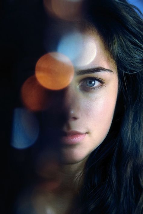 Bokeh Inspired Female Portraits 40 Stunning Examples of Bokeh Female Portrait Photography Portrait Photo Original, Bokeh Portrait, Female Portrait Photography, Pic Inspiration, Photo Class, Scenery Photos, Bokeh Photography, Robert Doisneau, Portrait Lighting