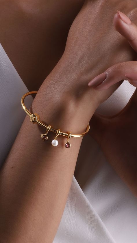 Elegant Charm Bangle Bracelet, Everyday Elegant Bangle Charm Bracelet, Minimalist Gold Plated Bangle Charm Bracelet, Trendy Gold Plated Bangle Charm Bracelet, Casual Handmade Bangle Charm Bracelet, Simple Gold Bangle, Antique Gold Bracelet, Gold Bracelet Simple, Gold Bangles For Women