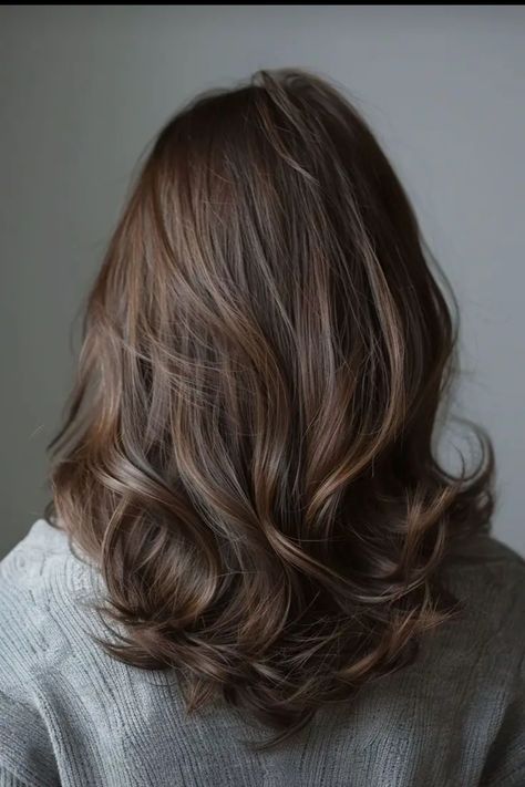 Rambut Brunette, Brown Hair Color Ideas, Honey Brown Hair, Brown Hair Looks, Brown Hair Inspo, Chocolate Brown Hair, Hairstyles For Layered Hair, Icy Blonde, Brown Hair Color