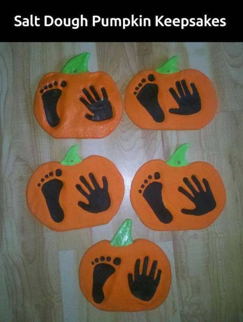 Salt dough handprint and footprint pumpkin keepsakes! Nanny Activities, Halloween Crafts For Toddlers, Carte Halloween, Baby First Halloween, Dough Ingredients, Hand Prints, Footprint Art, Daycare Crafts, Halloween Crafts For Kids