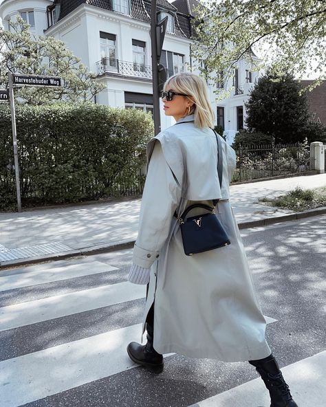 Xenia Adonts’s Instagram profile post: “Run Xenia run” Capucines Outfit, Louis Vuitton Capucines Mini, Xenia Adonts, Capucines Mini, Bag Wishlist, Louis Vuitton Outfit, Amsterdam Fashion, Insta Outfits, Louis Vuitton Capucines