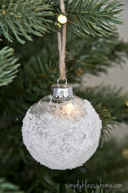 Ten Handmade Ornaments in Under an Hour Clear Glass Ornaments, Clear Ornaments, Homemade Ornaments, Diy Ornaments, Glass Ball Ornaments, Winter Wonderland Christmas, Holiday Foods, Christmas Ornaments Homemade, Christmas Ornament Crafts