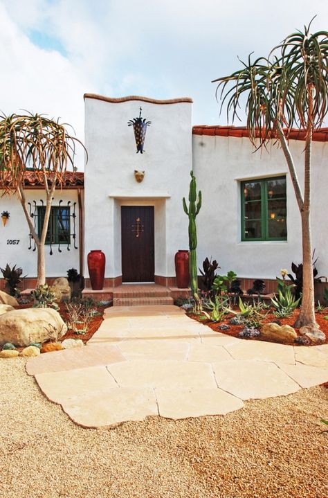 White Stucco House, Jeff Shelton, Southwestern House, Mission Revival, Stucco House, Mission Style Homes, Spanish Bungalow, 1960s Home, Mexico House