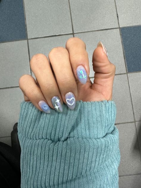 korean nail inspo, minimal blue nails, girl core, blue gel nails, almond nails, blue aesthetic, that girl, clean girl nails, new jeans nail inspo, xg nail inspo, kpop nails, nail art, blush nails New Jeans Nail Art, Blue Gel Nails Almond, Xg Nails Kpop, New Jeans Nails Kpop, Blue Blush Nails, Blue Douyin Nails, Korean Almond Nails, Xg Nails, New Jeans Nails