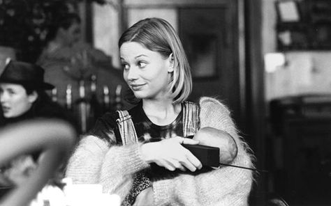 Samantha Mathis as Amy in Jack & Sarah (1995) Photo by British Screen Productions - © 1995 Samantha Mathis, 1980s Movies, American Actress, Actresses, Screen, Couple Photos