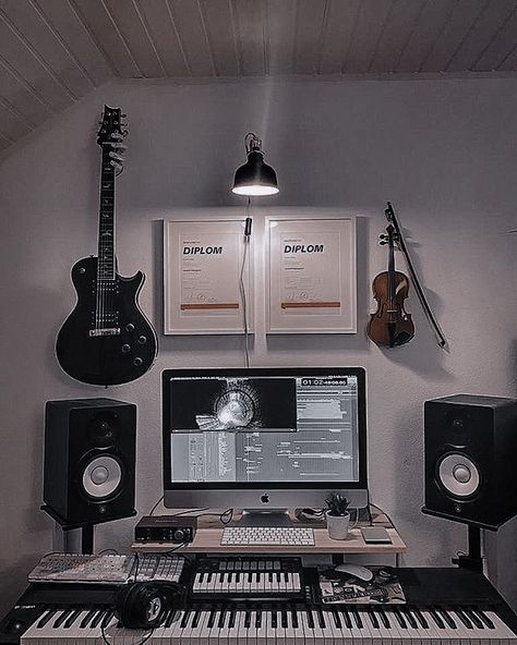 Home Studio Design, Punk 57, Home Recording Studio Setup, Recording Studio Setup, Home Studio Ideas, Music Recording Studio, Home Music Rooms, Music Recording, Audio Studio