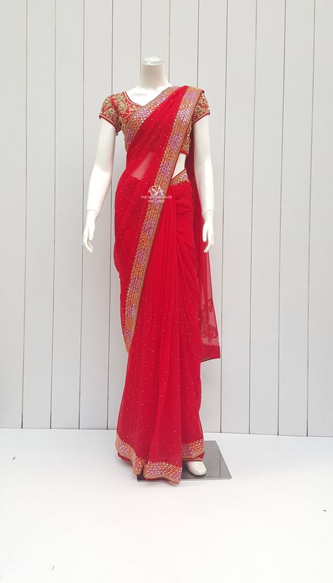 Sari India, Simple Saree Designs, Indian Sari Dress, Anarkali Dress Pattern, Fancy Sarees Party Wear, Womens Trendy Dresses, Indian Saree Blouses Designs, Simple Sarees, Half Saree Designs