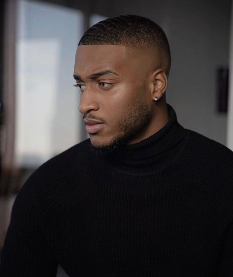 Barber Haircuts Fade, Black Man Haircut Fade, Low Cut Hairstyles, Buzz Cut With Beard, Waves Hairstyle Men, Men Fade Haircut Short, Black Hair Cuts, Streetstyle Photography, Gents Hair Style