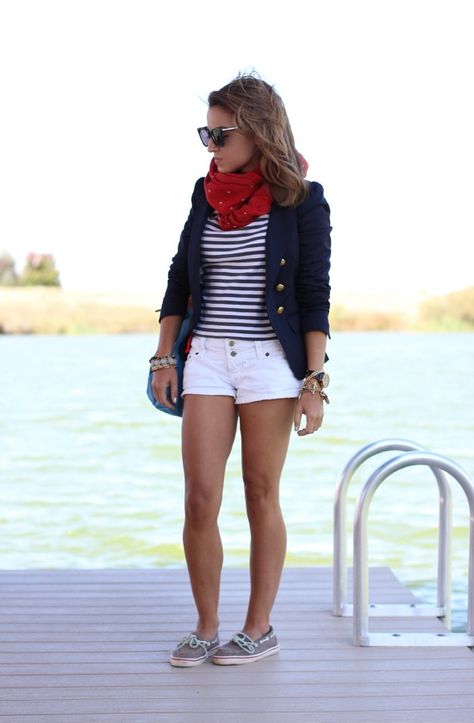 Boat Attire, Boating Outfit, Boat Ride, Sailing Outfit, Nautical Fashion, Outfit Women, Preppy Style, Spring Summer Fashion, Everyday Outfits