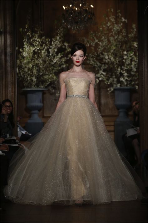 "Acclaimed designer Romona Keveza’s Spring/Summer 2014 collection is pure wedding perfection. Her magnificent collection transcended the them..." Romona Keveza Bridal, Romona Keveza Wedding Dresses, Romona Keveza, Wedding Dresses 2014, Bridal Fashion Week, Couture Gowns, Gorgeous Gowns, Lovely Dresses, Beautiful Gowns