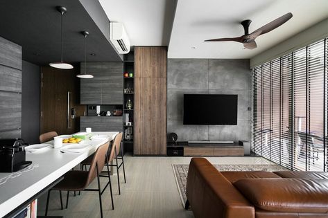 Even with three kids and three cats in the picture, this modern industrial home by Mesh Werk Studio maintains its spotless and spacious appearance effortlessly. Update Track Lighting, Track Lighting Ideas, Industrial Tv Cabinet, Hdb Living Room, Condominium Interior Design, Modern Industrial Home, Condominium Interior, Creating An Entryway, Cabinet Tv