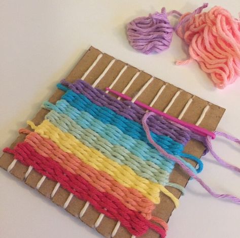 String Crafts For Kids, Weaving Projects For Kids, Crafts For Older Kids, Rainbow Weaving, Kids Craft Kits, Loom Yarn, Yarn Crafts For Kids, Weaving For Kids, Weaving Kit