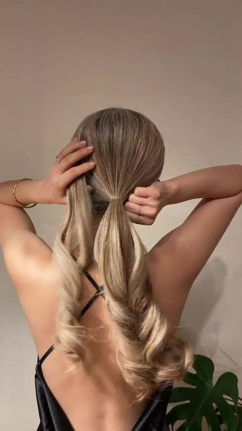 Ponytail Curls, Ponytail Hack, Faux Braids, Easy Ponytail, Shoulder Haircut, Elegant Ponytail, Simple Ponytails, Workout Hairstyles, Haircut Designs