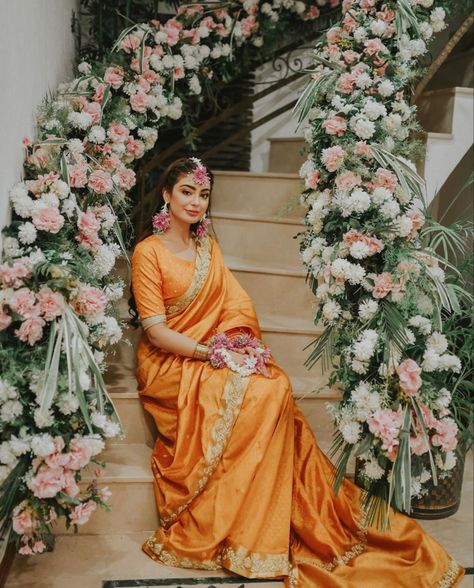 Haldi Ceremony Outfit, Lehenga Anarkali, Indian Wedding Dresses, Bridal Photography Poses, Bridesmaid Saree, Indian Bride Outfits, Lehenga Blouse Designs, Wedding Saree Collection, Indian Bridal Dress