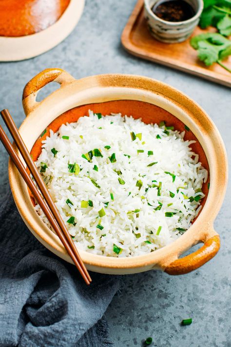 Claypot Rice Recipe, Clay Pot Cooking Recipes, Clay Pot Rice, Fluffy White Rice, Claypot Rice, White Rice Recipes, Small Clay Pot, Perfect Rice, How To Cook Rice