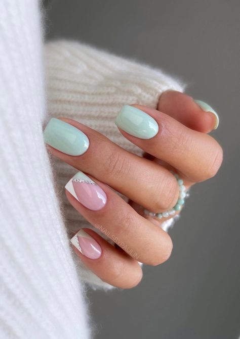 Manicure Routine, Nail Dipping Powder Colors, Acrylic Dip Nails, Mint Green Nails, Mint Nails, Simple Spring Nails, Pink Chrome Nails, April Nails, Teal Nails