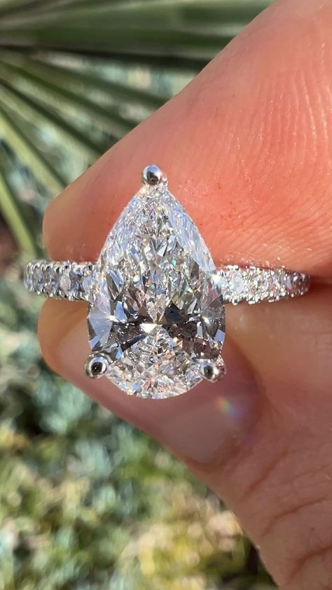 A vision of elegance and sophistication! 💍✨ Witness the grace of a 1.50 carat pear diamond adorned with a 3D diamond band and a hidden halo. | Instagram Pear Shaped Ring With Wedding Band, Pear Wedding Ring, Dream Wedding Ring, Pretty Engagement Rings, Wedding Ring For Him, Wedding Rings Princess Cut, 3d Diamond, Ring Inspo, Rings Ideas