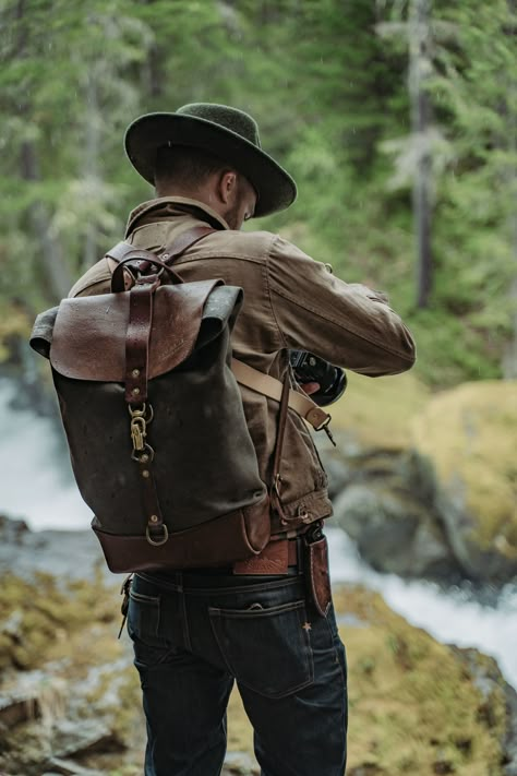 Bushcraft Style Men, Explorer Aesthetic Outfit Men, Pacific Northwest Aesthetic Fashion, Adventure Fashion, Pacific Northwest Style Clothes, Explorer Aesthetic, Explorer Outfit, Adventurer Outfit, Hiking Outfit Men