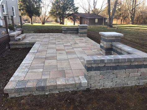 Paver Patio With Seating Wall, Patio Stone Design, Patio With Wall, Between Houses Landscaping, Seat Wall Patio, Backyard Paver Patio Ideas, Paver Patio Ideas, Outdoor Patio Pavers, Stone Patio Designs