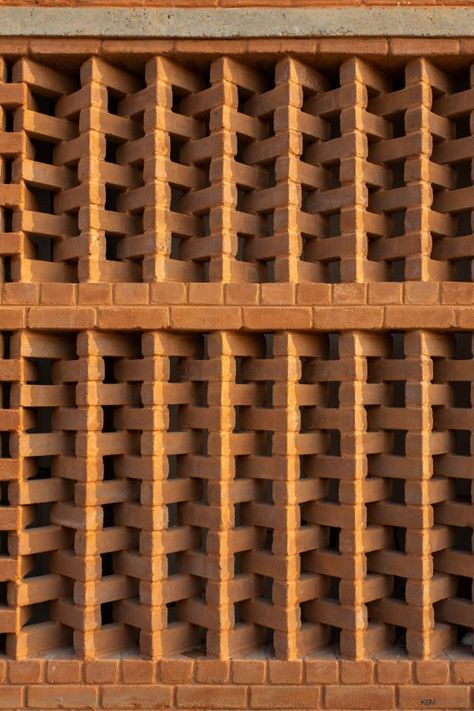 Brick Wall Architecture Facades, Brick Building Design, Brick Buildings Architecture, Laurie Baker Brick Jali, Brick Jali Design Exterior, Brick Facade Pattern, Jaali Wall Design, Brick Screen Wall, Brick Masonry Design