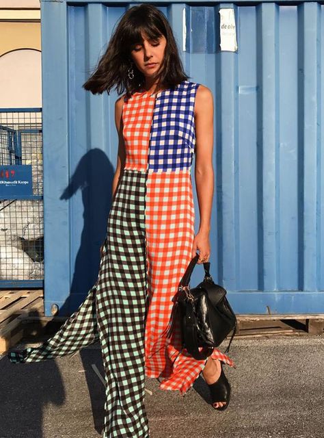 Low Key Pride Outfit, Checkered Dress Outfit, Checkered Dress, Looks Street Style, Mode Inspiration, Look Cool, Instagram Fashion, Look Fashion, Spring Summer Fashion