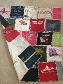 Tshirt Quilt Tutorial, Tshirt Quilt Diy, Gardening Clothes, Tshirt Quilt Pattern, Rag Quilt Tutorial, Disappearing 9 Patch, Tee Shirt Quilt, Rag Quilt Patterns, Tshirt Blanket