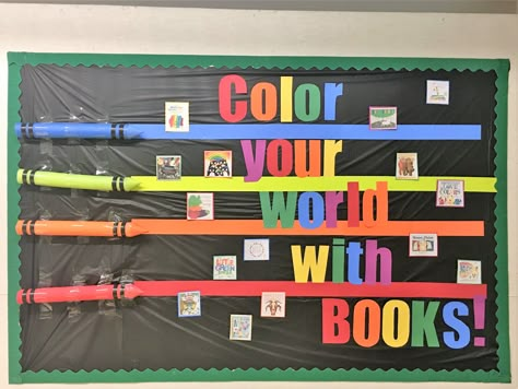 Rainbow Library Display, Spring Library Displays, Library Bulletin Board Ideas, Library Display Ideas, Book Bulletin Board, School Library Bulletin Boards, School Library Decor, Reading Week, Reading Display