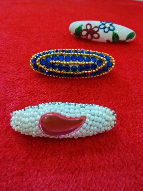 Saree Pins Brooches, Saree Pins, Saree Pin, Handmade Saree, Mirror Work Blouse Design, Mirror Work Blouse, Brooch Diy, Craft Home, Blouse Work Designs