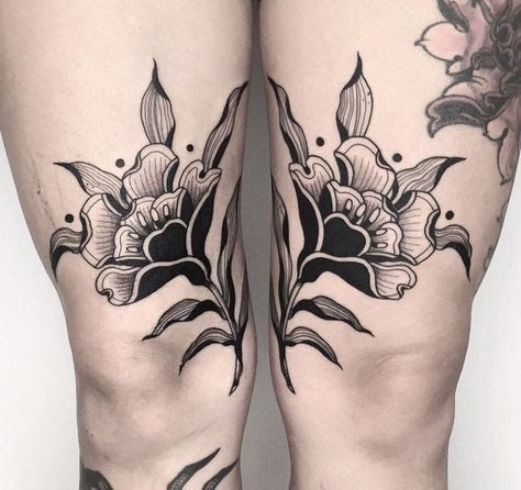 Thigh Ornament Tattoo, Traditional Side Tattoo, Symmetrical Leg Tattoos, Dark Botanical Tattoo, Petrichor Tattoo, Knee Ditch Tattoo, Tattoo Bein Frau, Leg Tattoo Designs, Back Of Leg Tattoos