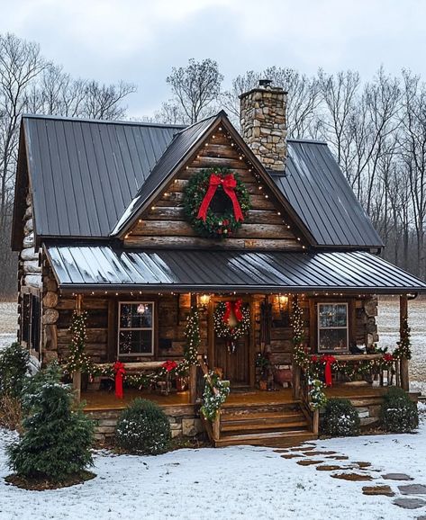 Tiny Cottage Interior, Tiny Rustic Cabin, Secret Rooms In Houses, Log Cabin Christmas, Welcome December, Christmas Cabin, Homestead House, Log Cabin Rustic, Log Cabin Decor