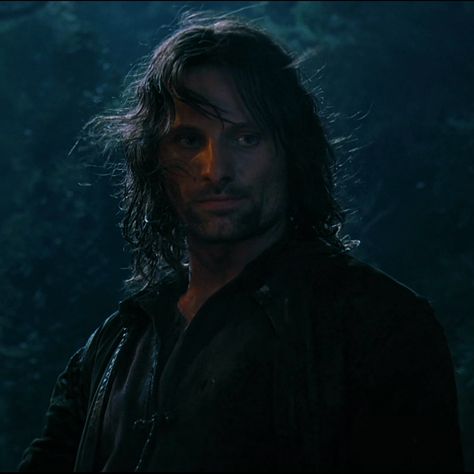 The Lord of the Rings: The Fellowship of the Ring Lord Of The Rings Dark Aesthetic, Lord Of The Rings Pfp, Gimli Aesthetic, Kenz Core, Aragorn Gif, Aragorn Icon, Aragorn Fanart, Lotr Icons, Aragorn Aesthetic