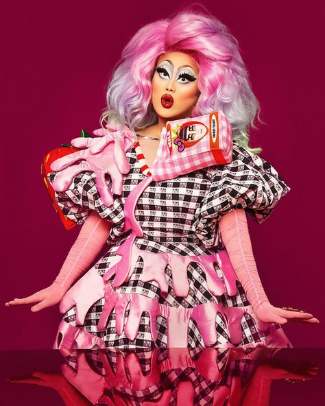 Strawberry milk maid Phot Kimchi Drag Queen, Kim Chi Drag, Kameron Michaels, Milk Maid, Rupaul Drag Queen, Finding Myself, Kim Chi, Drag King, Queen Makeup