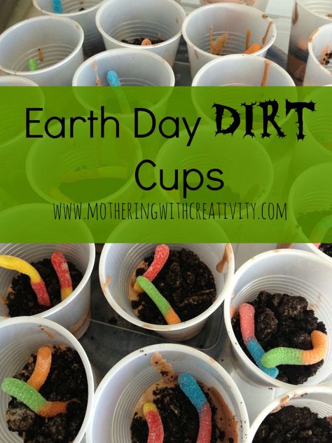 10 Fun Earth Day Treats - makingpeaceloveandhappiness.wordpress.com Dirt Cups Dessert, Dirt Cups Recipe, Preschool Cooking, Earth Activities, April Activities, Dirt Cups, Crafts Spring, Earth Week, Earth Day Projects