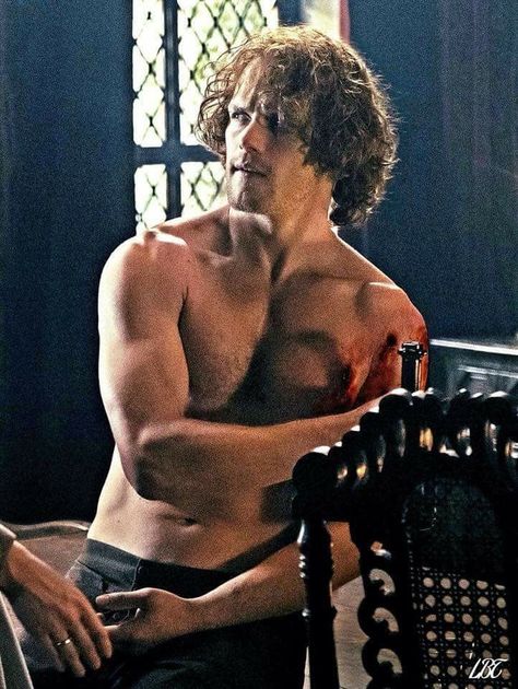 Seriously, can he just be shirtless all the time! #teamJaime Passed Out Drunk, James Fraser Outlander, Sam Hueghan, Jaime Fraser, Jamie Fraser Sam Heughan, Outlander 3, Sam Heughan Caitriona Balfe, James Alexander, Outlander Tv Series